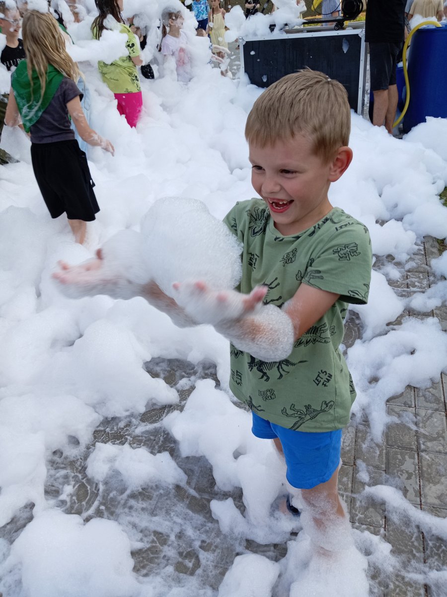 Четвёртая смена. День двенадцатый. 3 августа 2025 года. Пенная вечеринка в лагере 