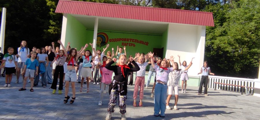 Четвёртая смена. День тринадцатый.  Четвёртое августа. День креатива